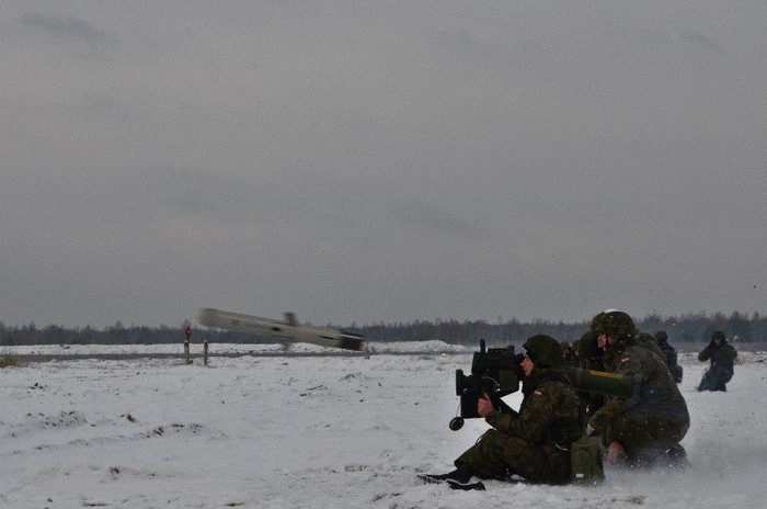 Lính Ba Lan tập bắn tên lửa chống tăng cơ động Spike ảnh 11